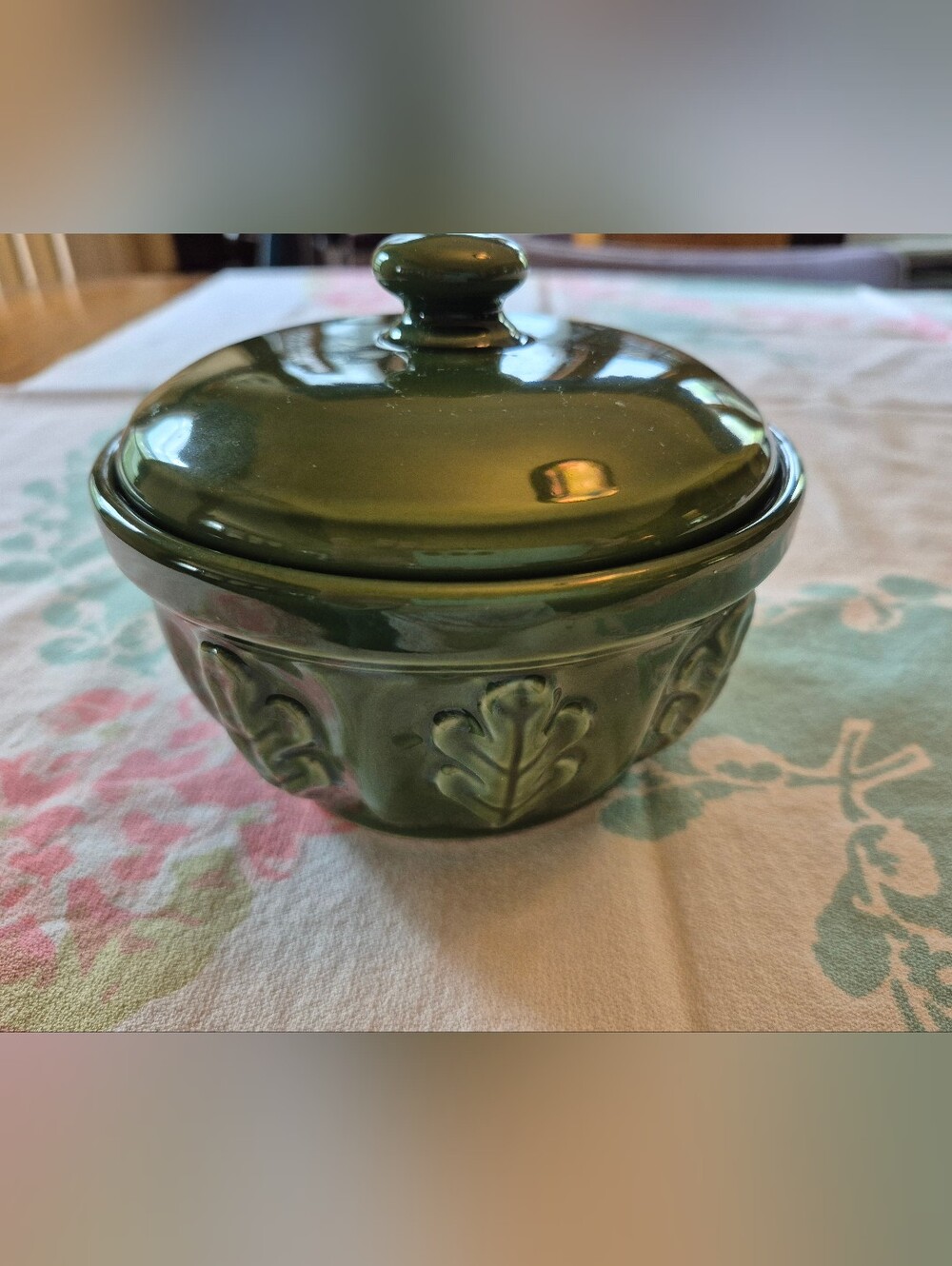 Furio Embossed Oak Leaf Cannister with Lid Green Ceramic Pottery Bowl